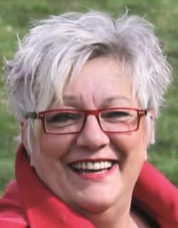 Anke Suttrop, 54 Jahre, Bürokauffrau, Wahlbezirk Nr. 81, Herbede Ortskern Anke Suttrop, 54 Jahre, Bürokauffrau, Wahlbezirk Nr. 81, Herbede Ortskern