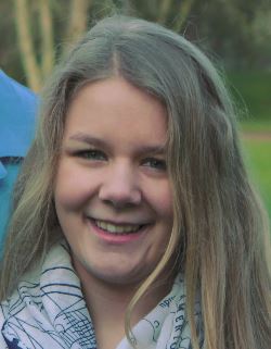 Anna Schmit, 18 Jahre, Azubi für Gesundheits- und Krankenpflege, Wahlbezirk Nr. 73, Heven Ost Anna Schmit, 18 Jahre, Azubi für Gesundheits- und Krankenpflege, Wahlbezirk Nr. 73, Heven Ost