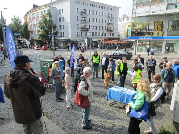 Bild von der ersten Kundgebung mit anschließender Demo für einen grünen Kornmarkt am 7.9.2019