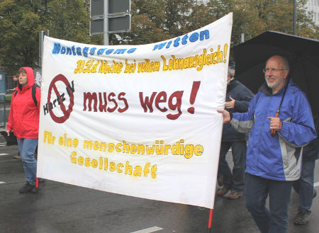 Und selbstverständlich beteiligte sich auch die Wittener Montagsdemo an der traditionellen Herbstdemonstration in Berlin.