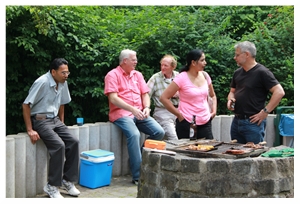 Unser Ratsmitglied Achim Czylwick beim Grillen