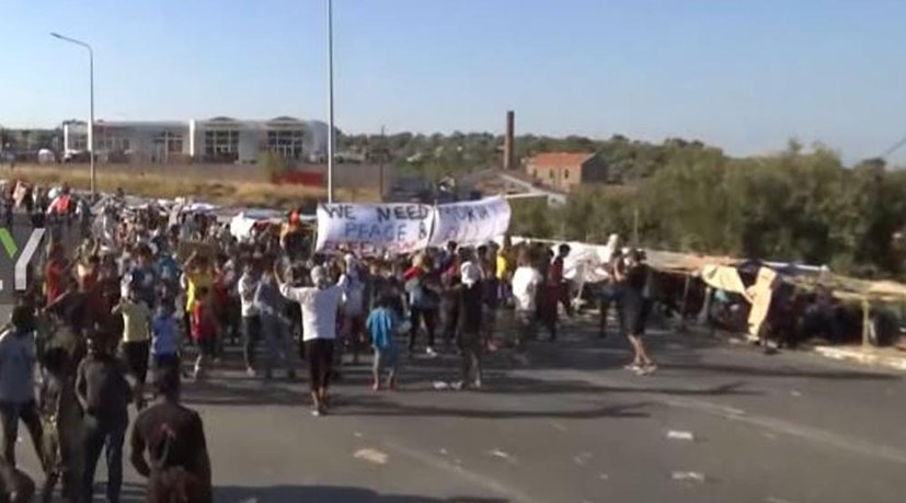 Demonstration der Flüchtlinge aus dem abgebrannten Lager Moria auf Lesbos