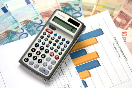 Wie rechnet der Kämmerer eigentlich die Personalkosten aus? Denn anstatt dass tatsächlich Schulden abgebaut werden, steigen diese zunehmend. Wie rechnet der Kämmerer eigentlich die Personalkosten aus? Denn anstatt dass tatsächlich Schulden abgebaut werden, steigen diese zunehmend.